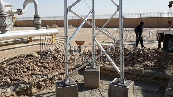 نصب دکل خودایستا 15 متری ایستگاه CNG آبادان 3